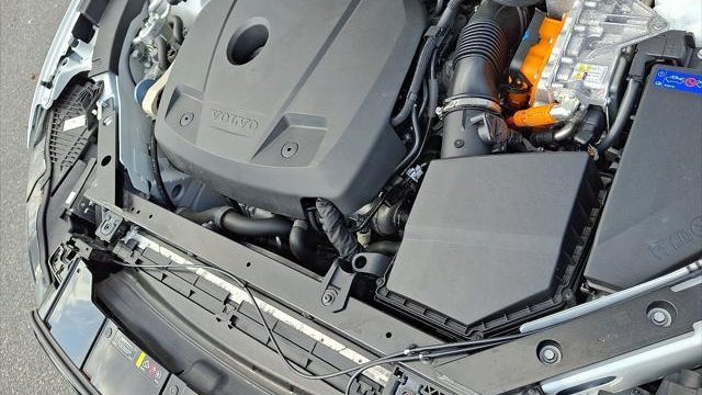 2024 Volvo XC60 Recharge T8 Plus Dark Theme