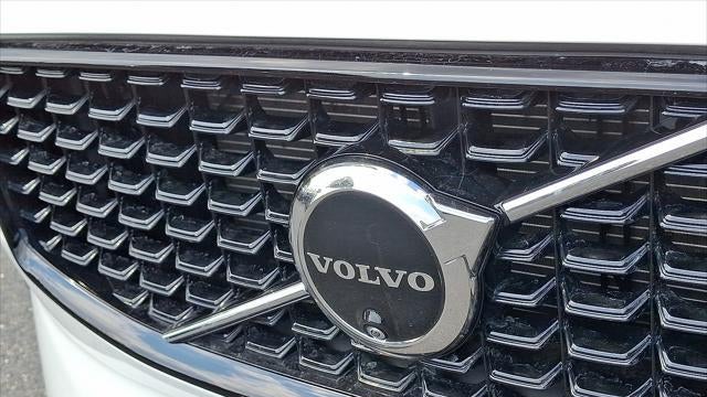 2024 Volvo XC60 Recharge T8 Plus Dark Theme