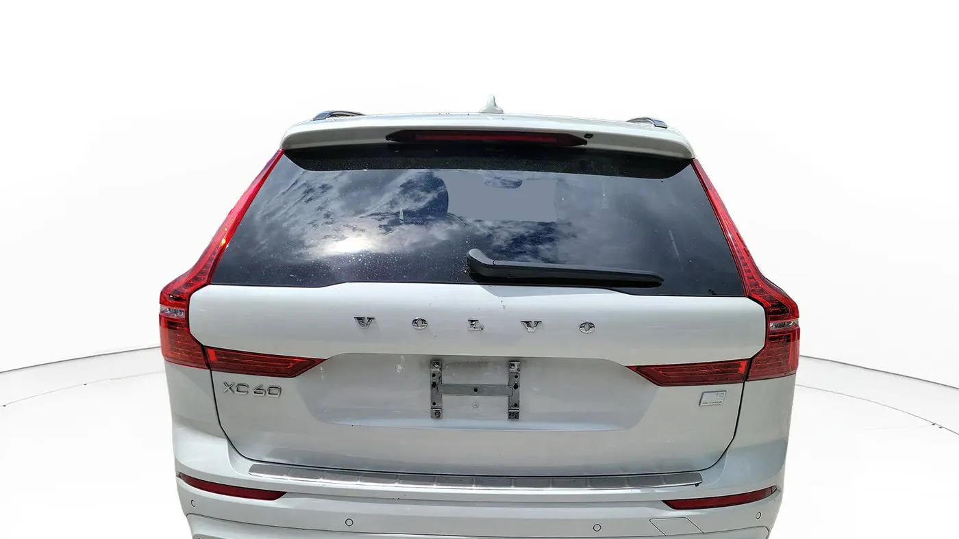 2024 Volvo XC60 Recharge T8 Plus Dark Theme