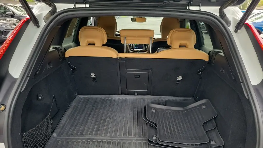 2022 Volvo XC60 Recharge T8 Inscription