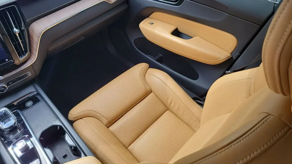 2022 Volvo XC60 Recharge T8 Inscription