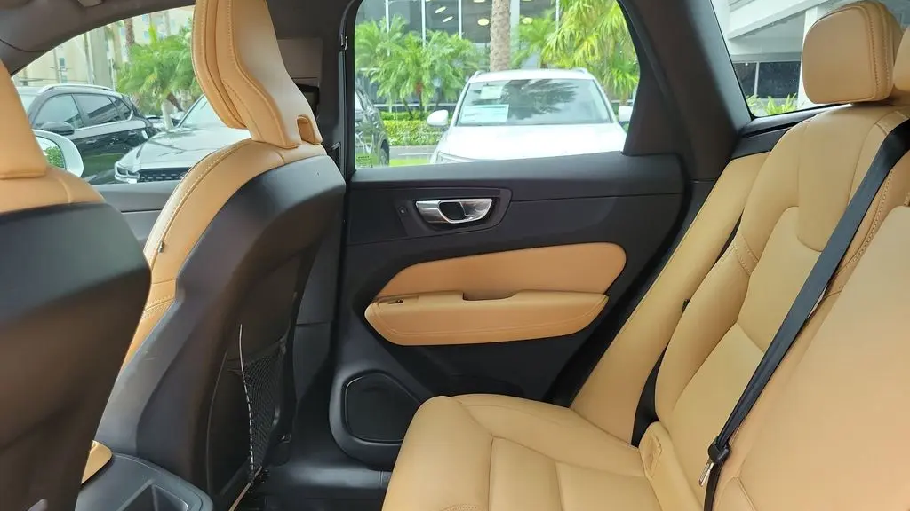 2022 Volvo XC60 Recharge T8 Inscription