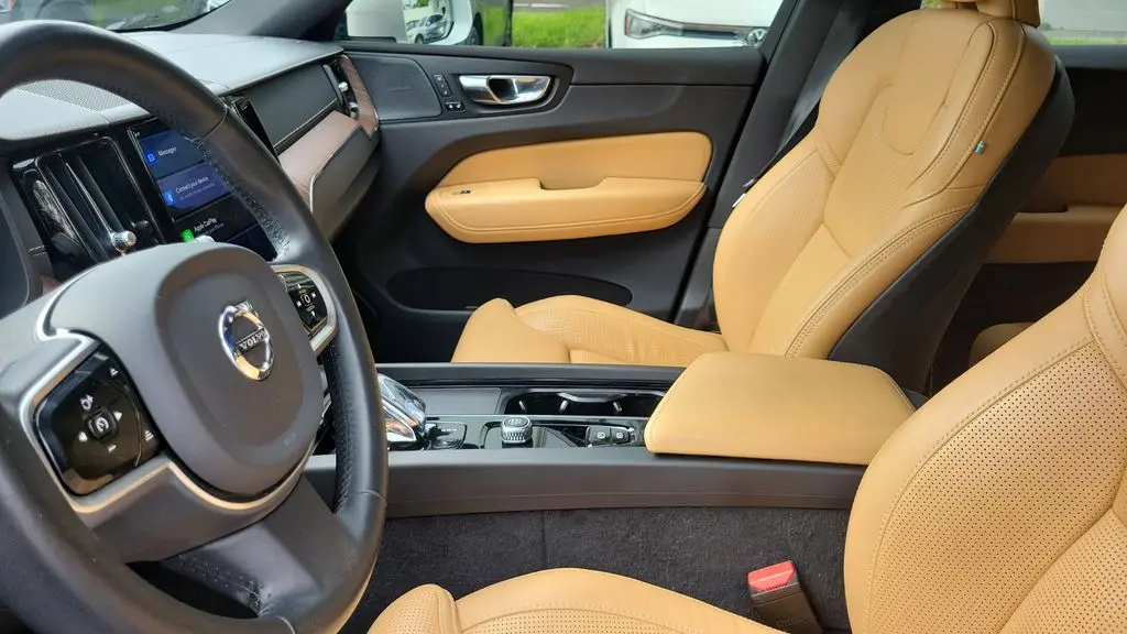 2022 Volvo XC60 Recharge T8 Inscription