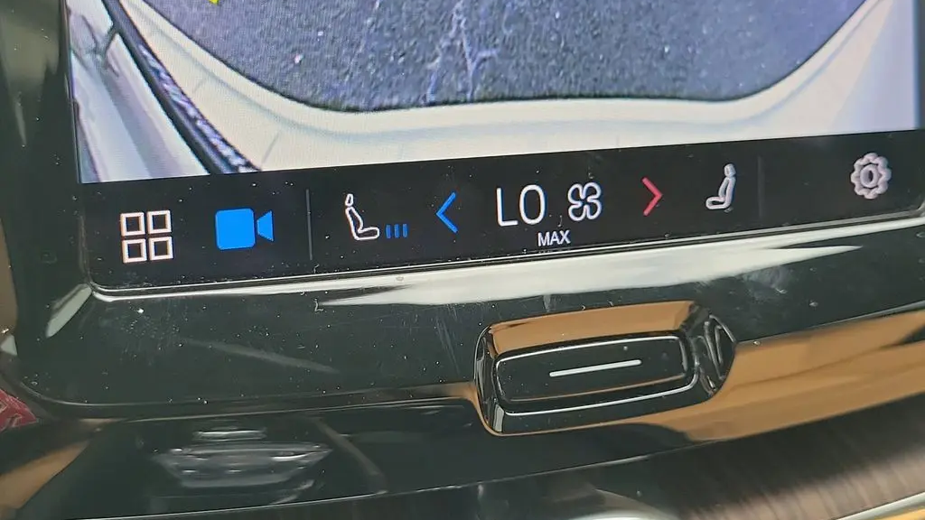 2022 Volvo XC60 Recharge T8 Inscription