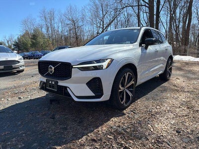 2022 Volvo XC60 Recharge Eawd T8 R-Design Extended Range 4DR SUV