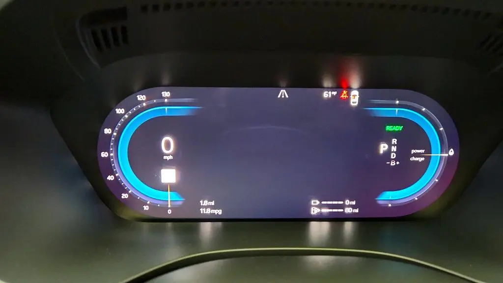 2024 Volvo XC60 Recharge T8 Ultimate Dark Theme