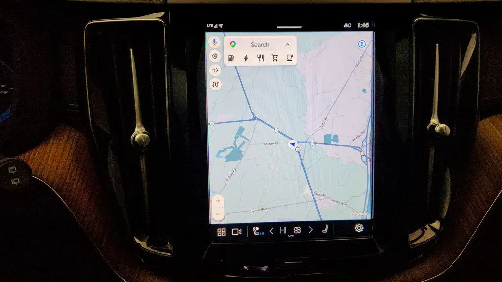 2024 Volvo XC60 Recharge T8 Ultimate Dark Theme