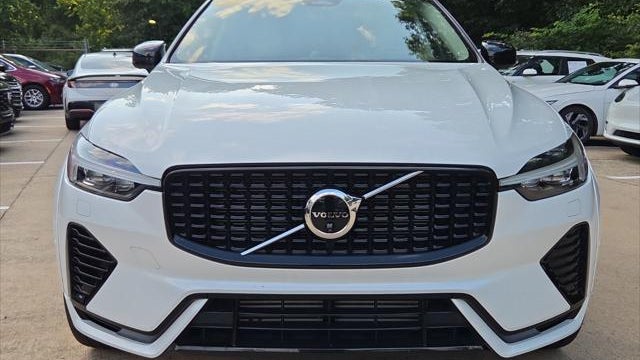 2024 Volvo XC60 Recharge T8 Ultimate Dark Theme