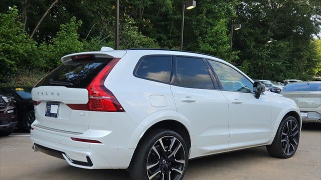 2024 Volvo XC60 Recharge T8 Ultimate Dark Theme