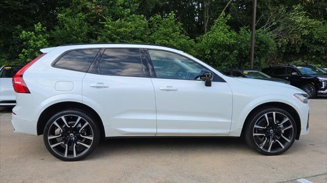 2024 Volvo XC60 Recharge T8 Ultimate Dark Theme