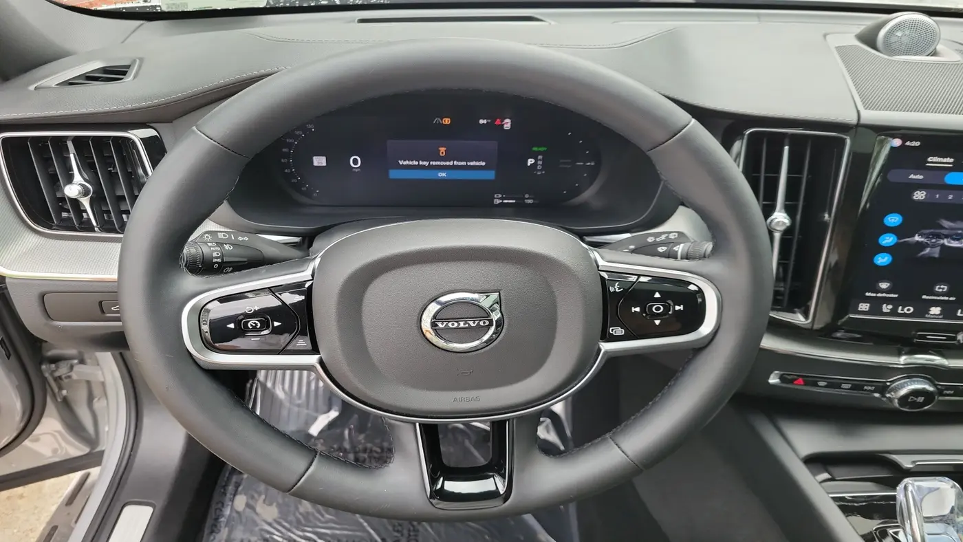 2024 Volvo XC60 Recharge T8 Polestar Engineered