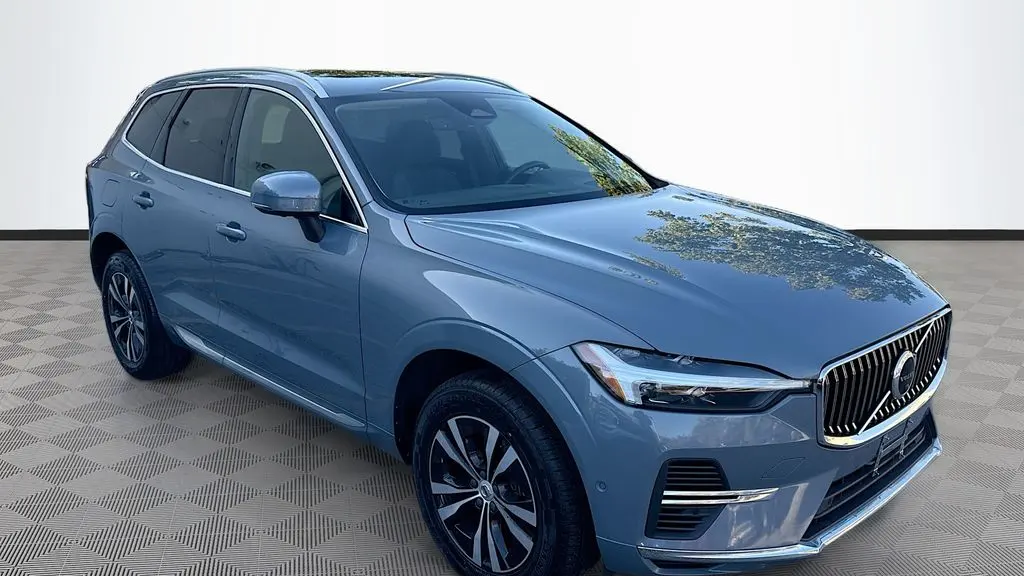 2022 Volvo XC60 Recharge T8 Inscription Expression