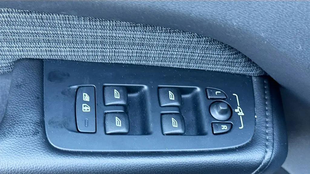 2022 Volvo XC60 Recharge T8 Inscription Expression