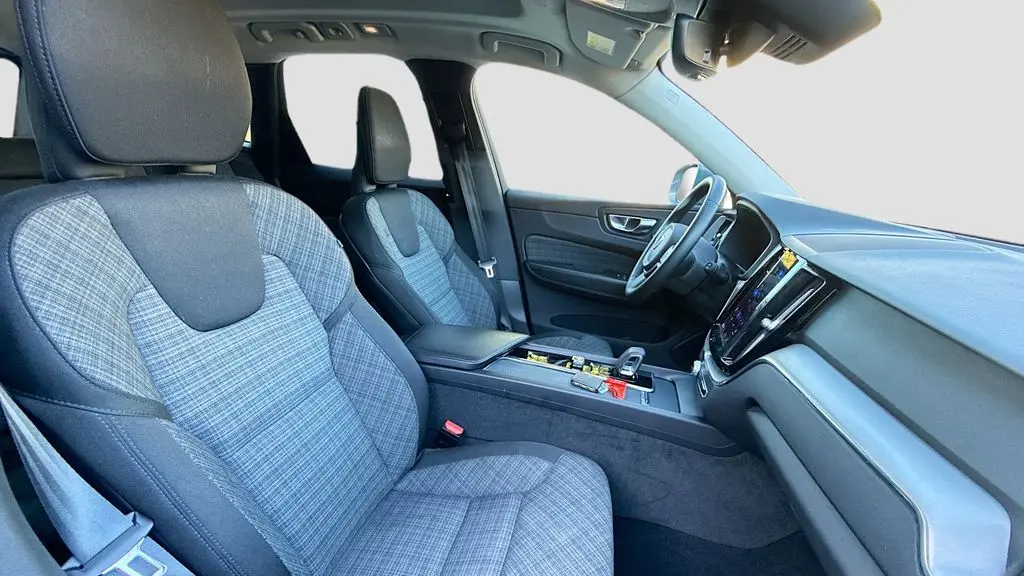 2022 Volvo XC60 Recharge T8 Inscription Expression