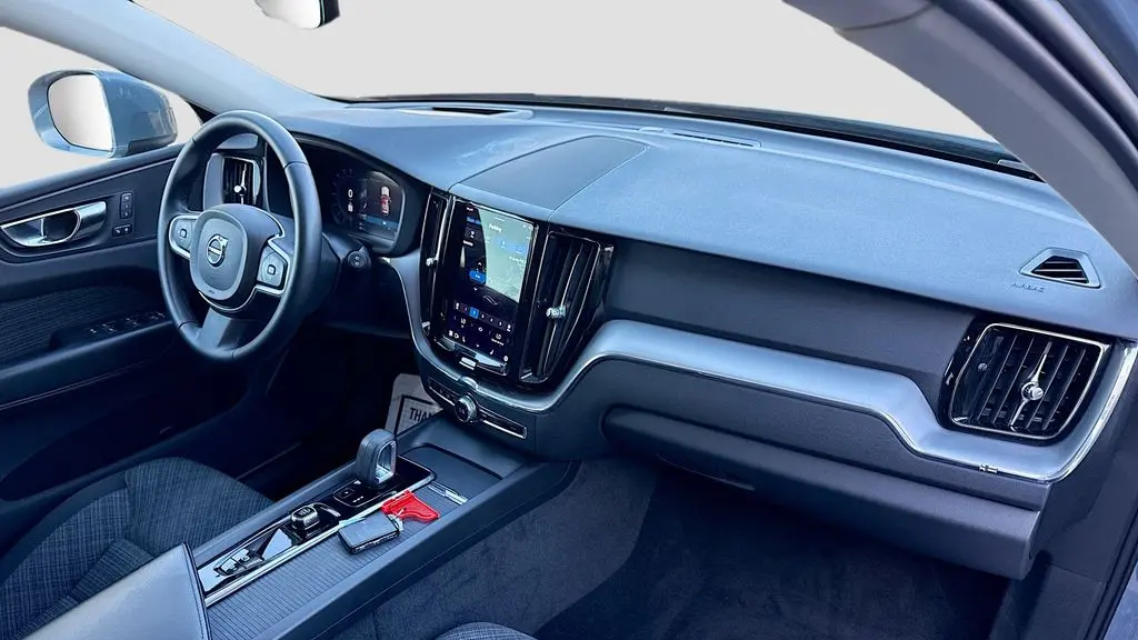 2022 Volvo XC60 Recharge T8 Inscription Expression