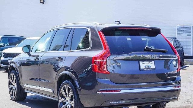 2024 Volvo XC90 Recharge T8 Ultimate Bright Theme 6P
