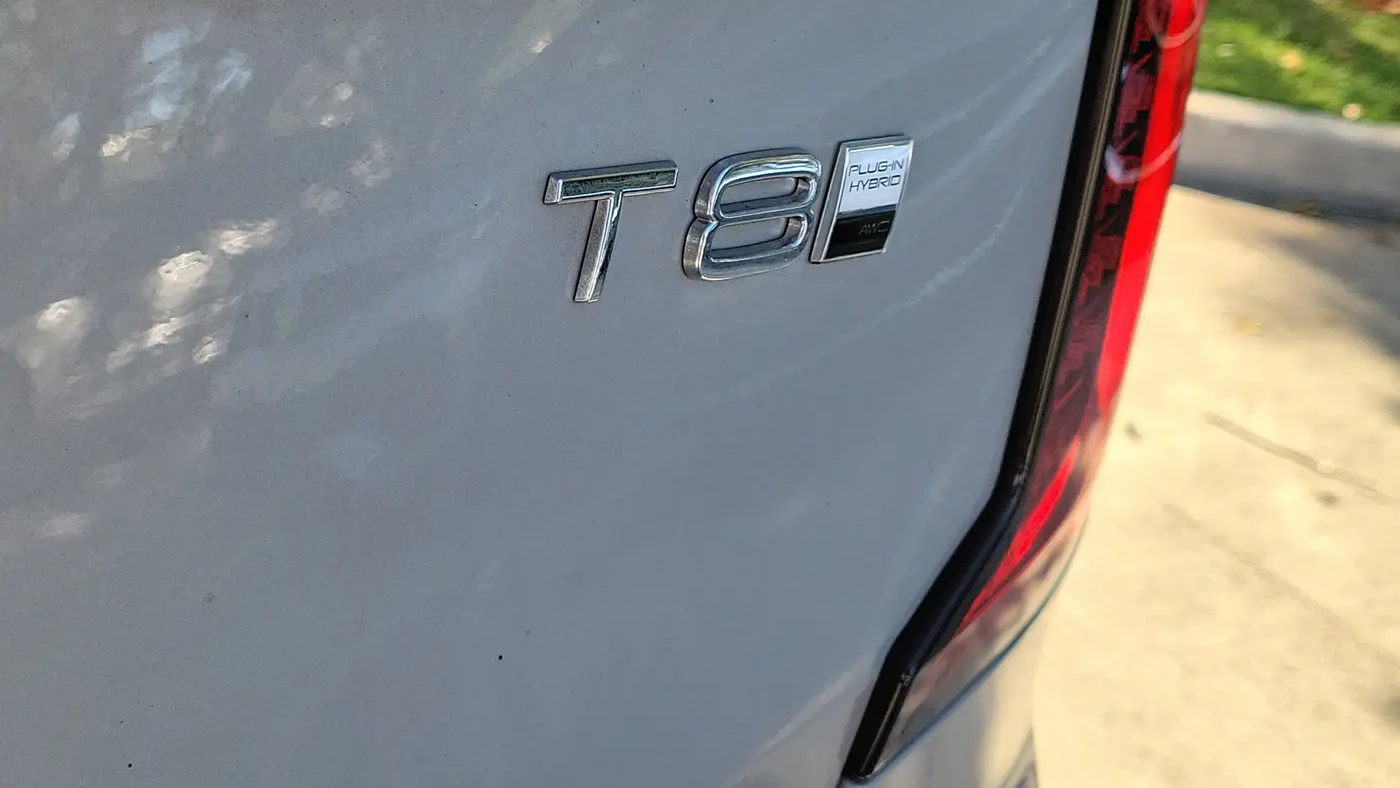 2025 Volvo XC90 T8 Plus Bright Theme 7P