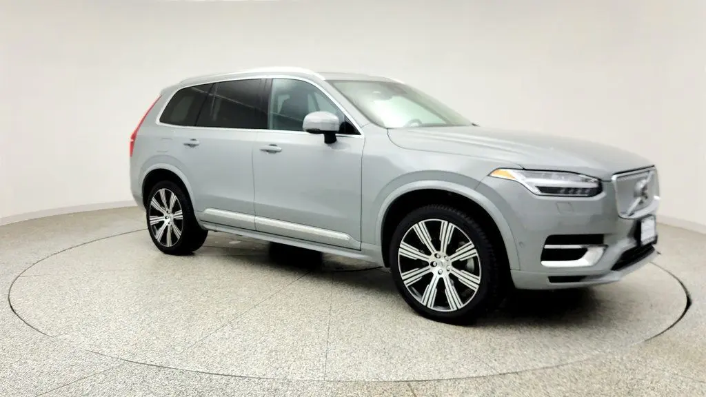 2025 Volvo XC90 T8 Plus Bright Theme 7P