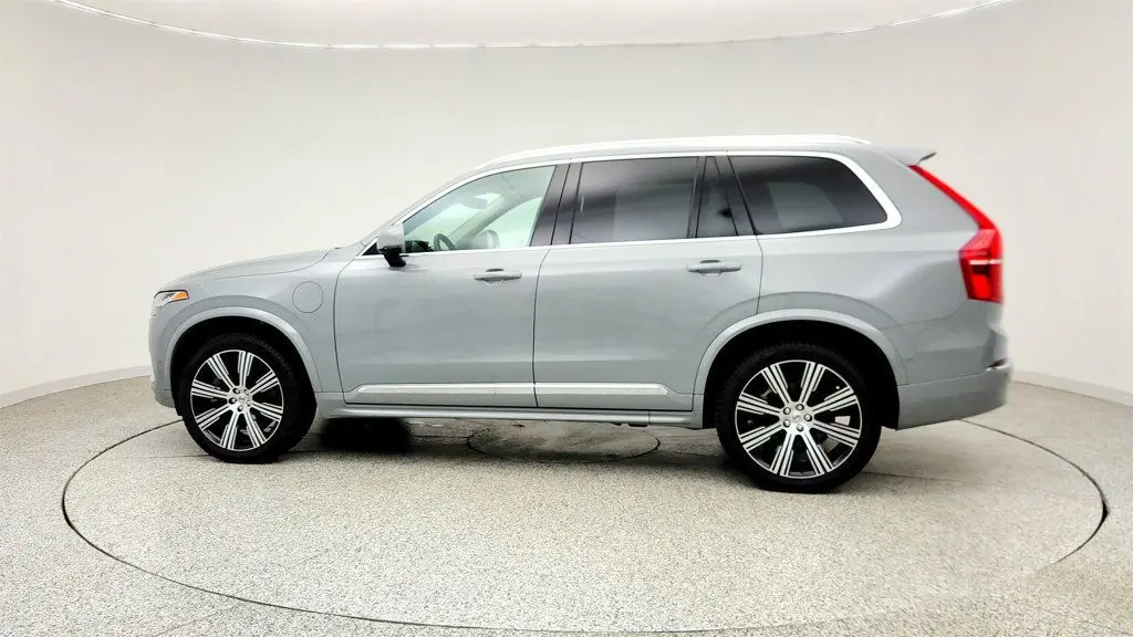 2025 Volvo XC90 T8 Plus Bright Theme 7P