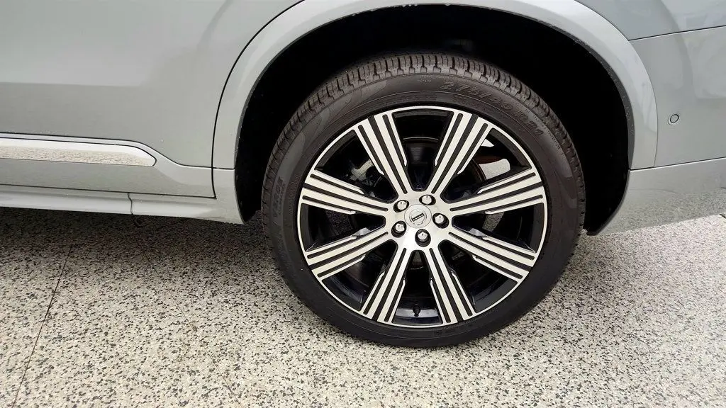 2025 Volvo XC90 T8 Plus Bright Theme 7P