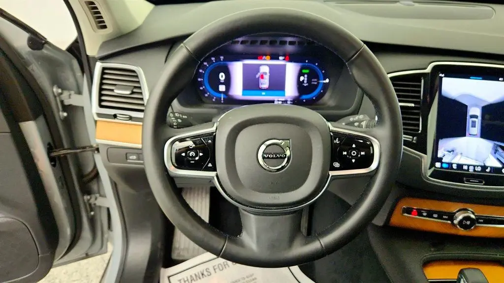 2025 Volvo XC90 T8 Plus Bright Theme 7P
