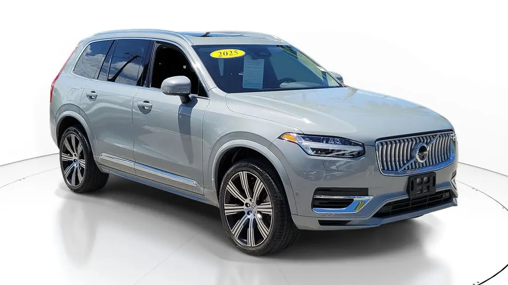 Preowned 2025 Volvo XC90 T8 Plus Bright Theme 7P for Sale