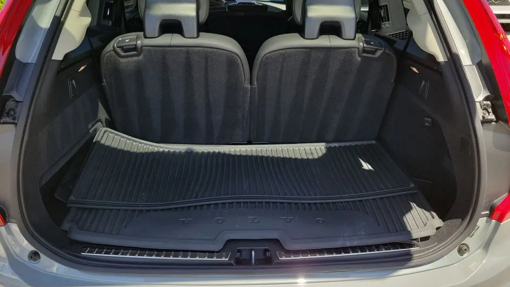 2025 Volvo XC90 T8 Plus Bright Theme 7P