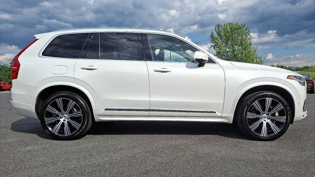 2025 Volvo XC90 T8 Plus Bright Theme 7P