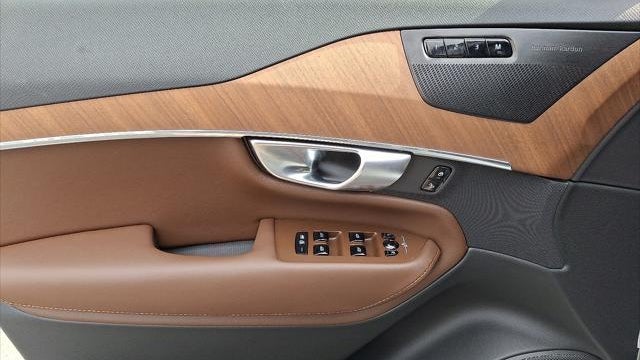 2025 Volvo XC90 T8 Plus Bright Theme 7P