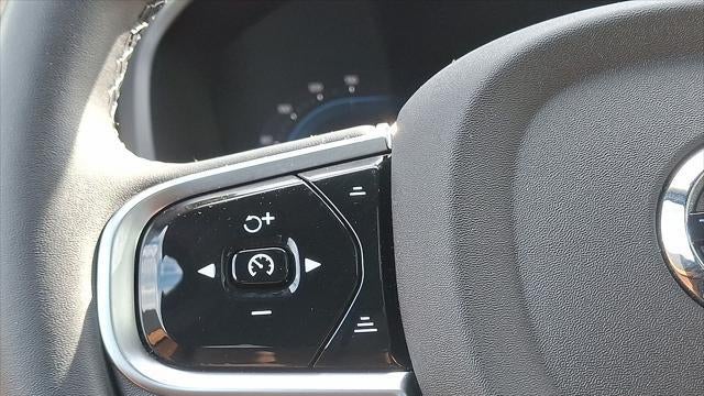 2025 Volvo XC90 T8 Plus Bright Theme 7P