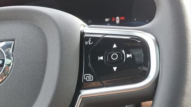 2025 Volvo XC90 T8 Plus Bright Theme 7P
