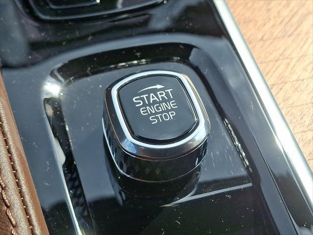 2025 Volvo XC90 - $69,988