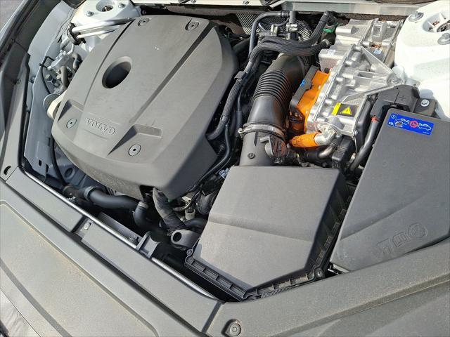 2025 Volvo XC90 - $69,988