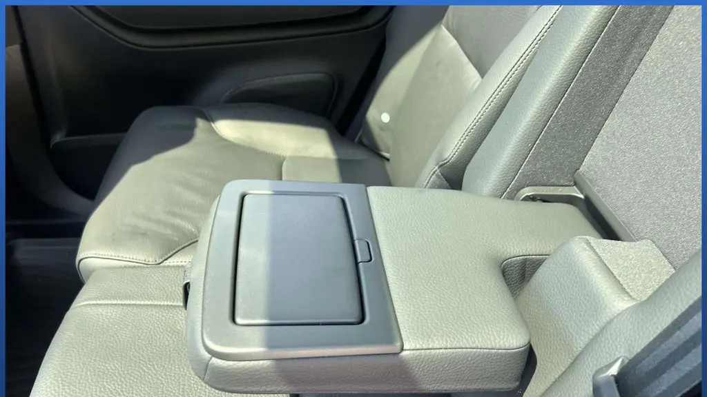 2025 Volvo XC90 T8 Plus Bright Theme 7P