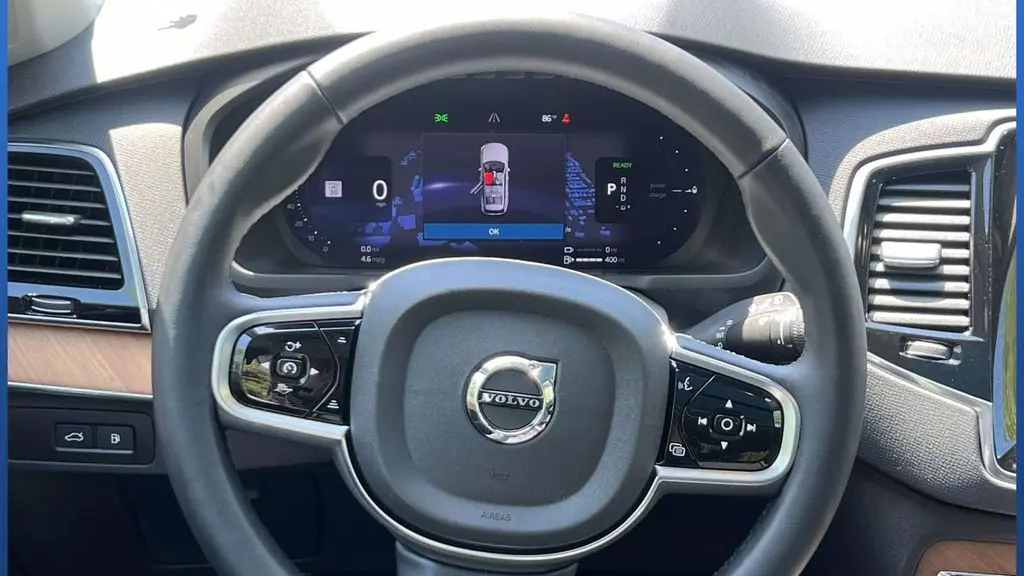 2025 Volvo XC90 T8 Plus Bright Theme 7P