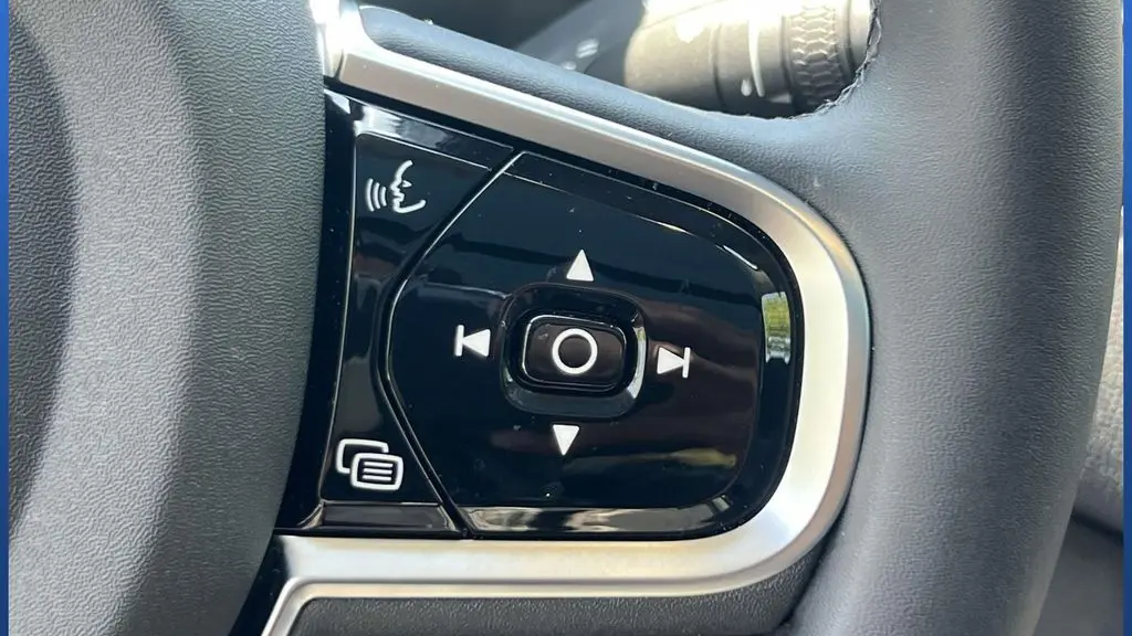 2025 Volvo XC90 T8 Plus Bright Theme 7P