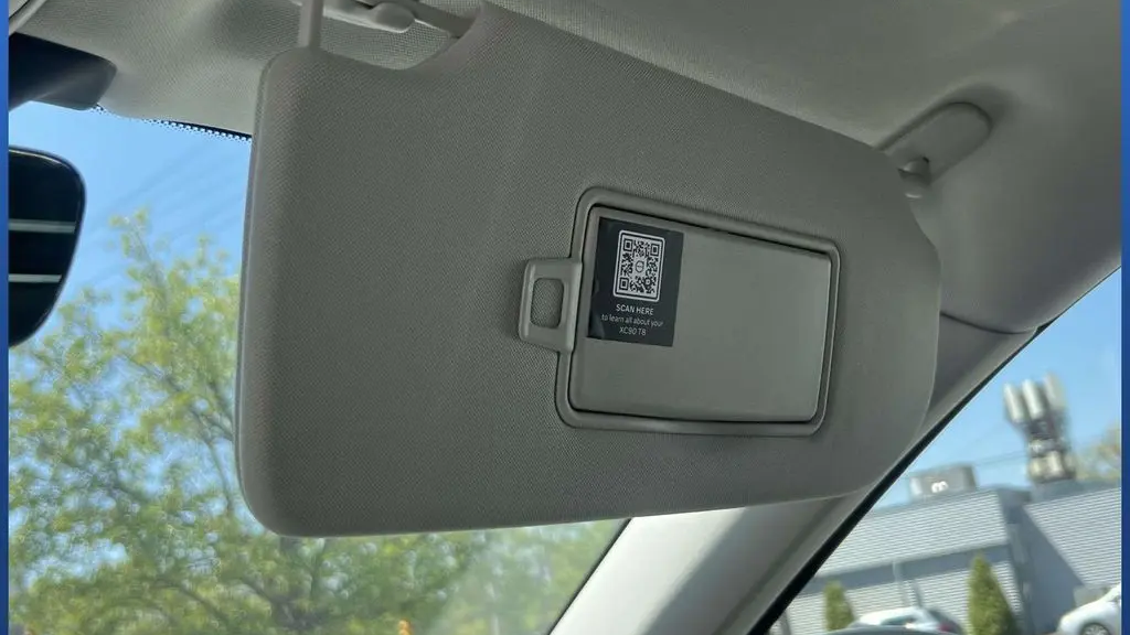 2025 Volvo XC90 T8 Plus Bright Theme 7P