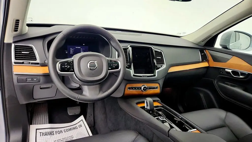 2025 Volvo XC90 - $44,995