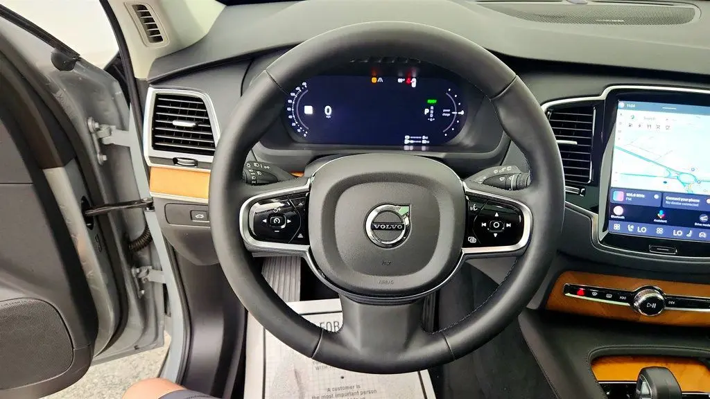 2025 Volvo XC90 - $44,995