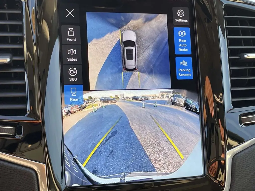 2025 Volvo XC90 - $61,400