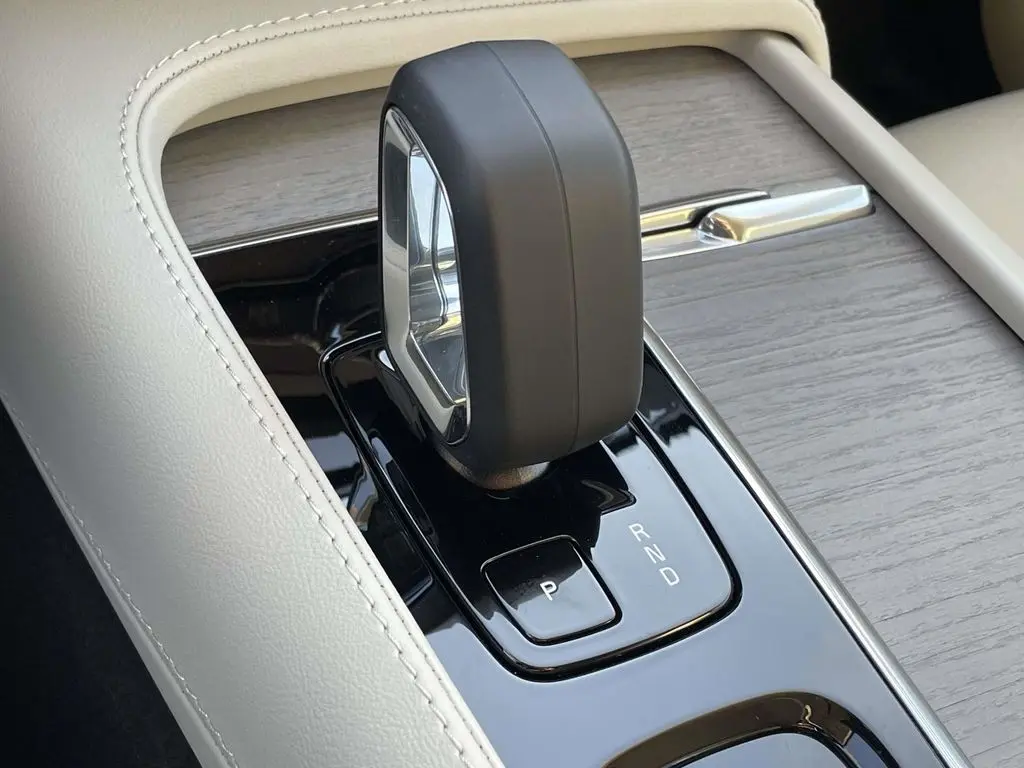 2025 Volvo XC90 - $61,400