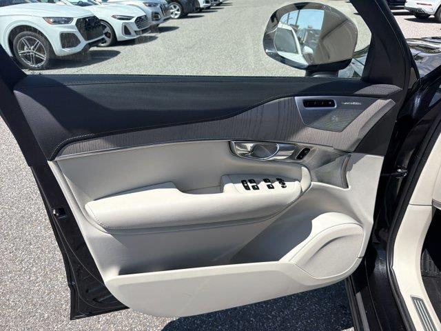2025 Volvo XC90 - $54,489
