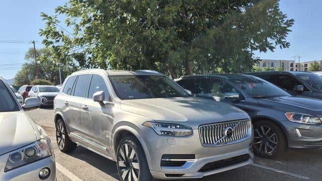 2025 Volvo XC90 T8 Ultra Bright Theme 7P