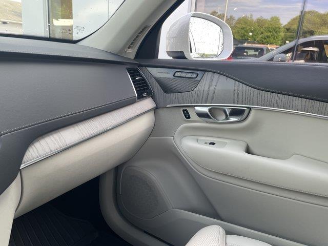 2025 Volvo XC90 - $54,899