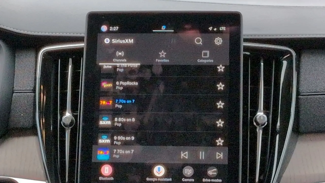 2025 Volvo XC90 T8 Ultra Bright Theme 7P
