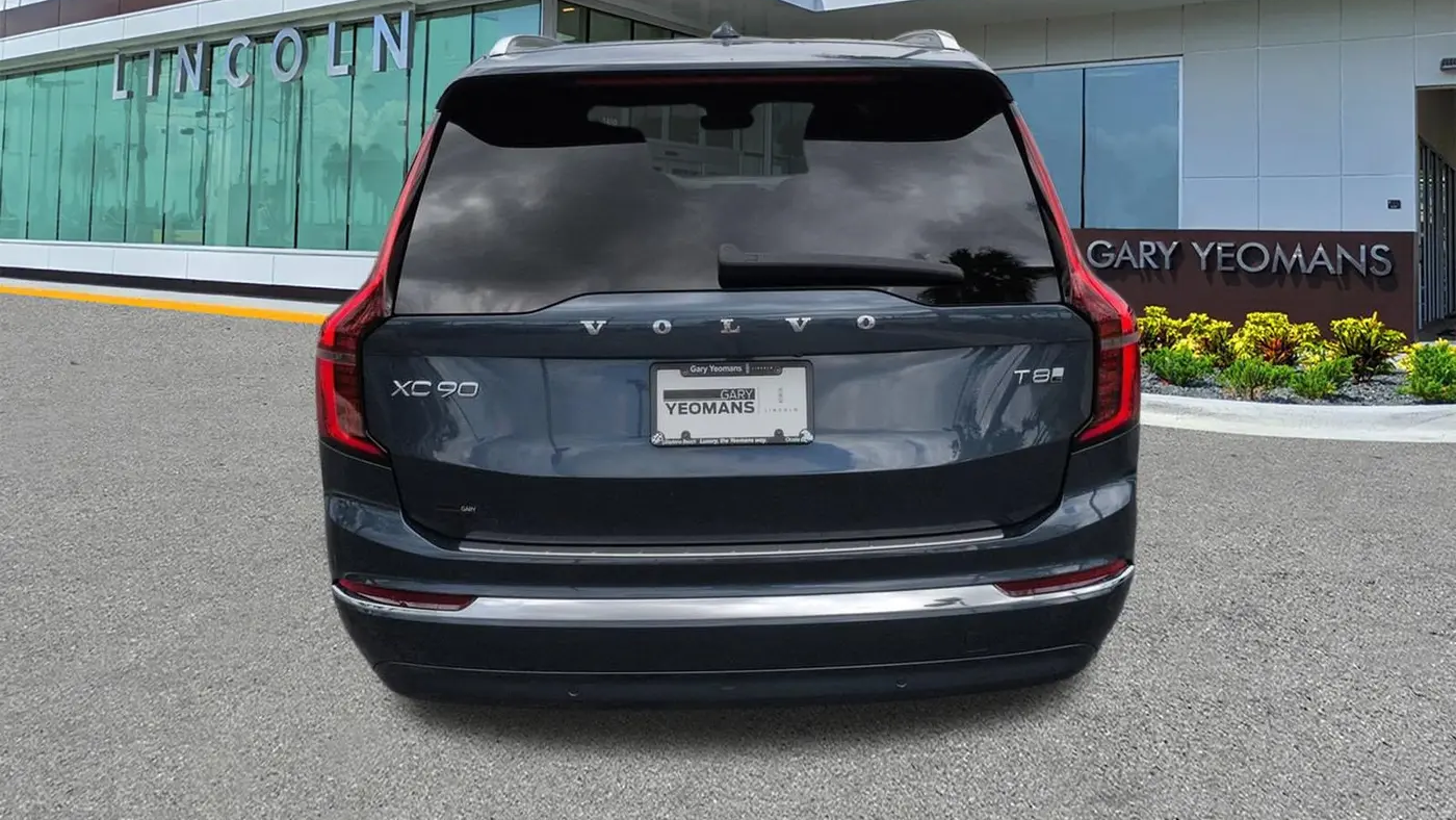 2025 Volvo XC90 T8 Ultra Bright Theme 7P