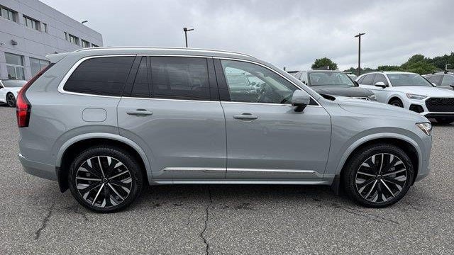 2025 Volvo XC90 T8 Ultra Bright Theme 7P