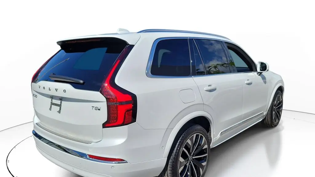 2025 Volvo XC90 T8 Ultra Bright Theme 7P