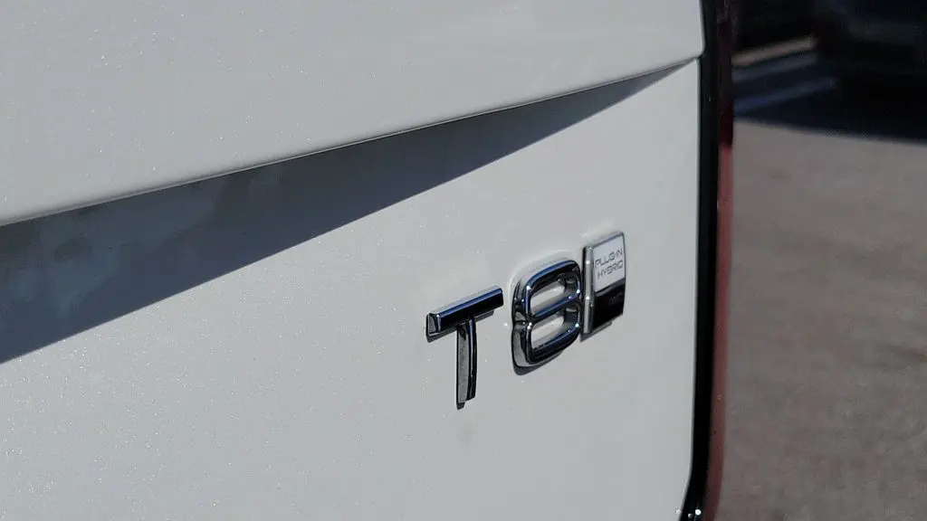 2025 Volvo XC90 T8 Ultra Bright Theme 7P