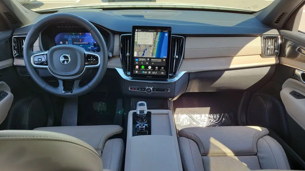 2025 Volvo XC90 T8 Ultra Bright Theme 7P